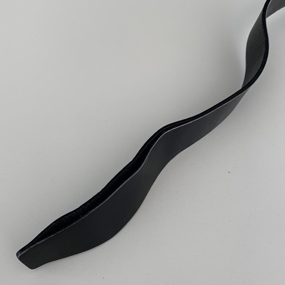 Vintage Prada black belt has some flaws not in perfect condition - Picture 5 of 5